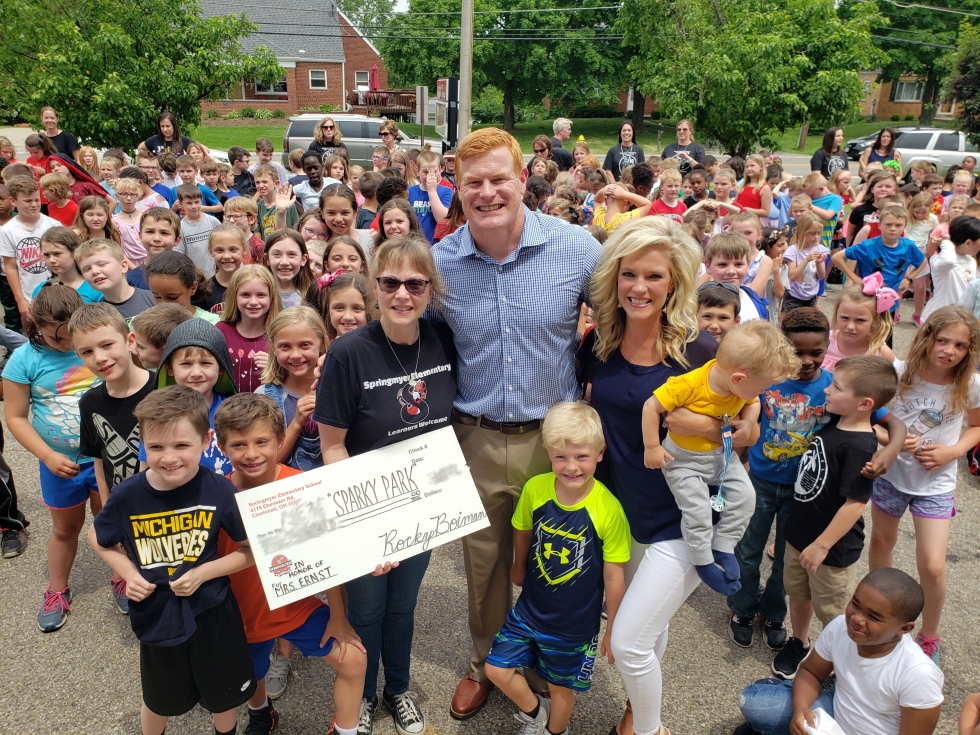Rocky Boiman and family with check Rocky Boiman and family with check